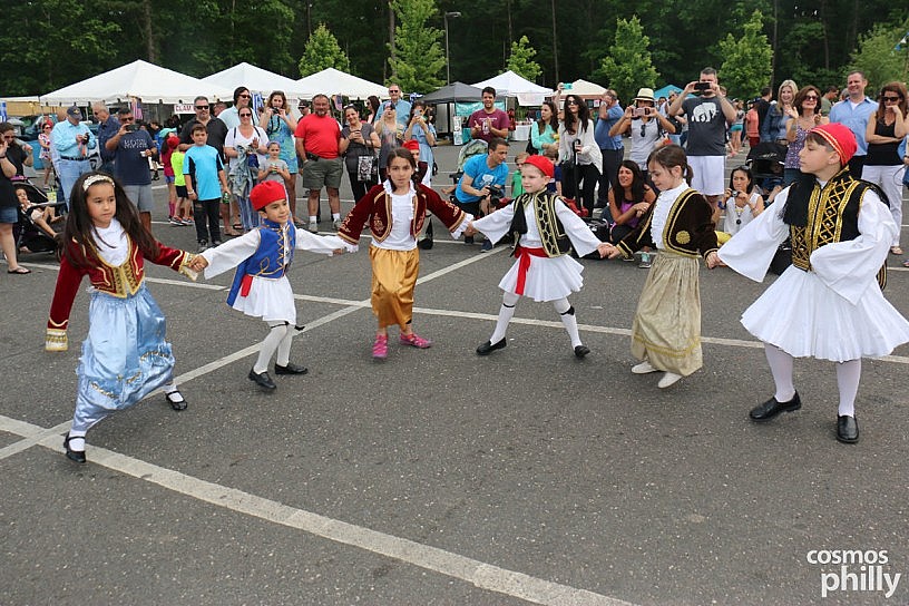 They Love to Dance at the Holy Trinity Greek Festival ⋆ Cosmos Philly