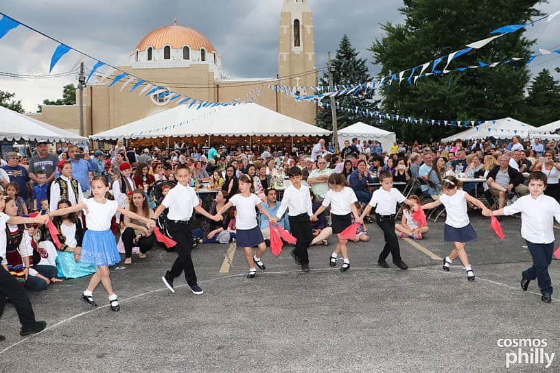 LoukouMamas Serving Loukoumades at the Wilmington Greek Festival ⋆