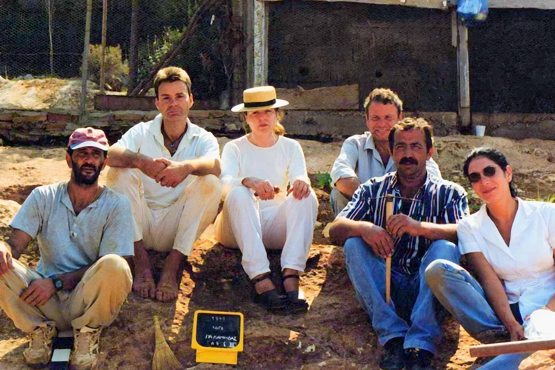 Commemorative photo after the end of the excavation in the area of Palamida in Hydra, 1999