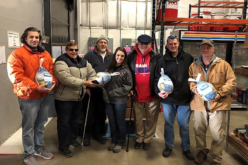 Ahepans provide Thanksgiving meals, clothing to individuals in need