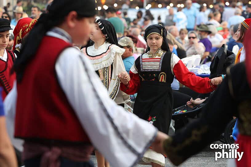 Aromas and Pageantry Highlight The Wilmington Greek Festival ⋆ Cosmos