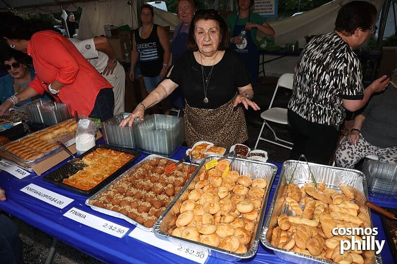 Aromas and Pageantry Highlight The Wilmington Greek Festival ⋆ Cosmos